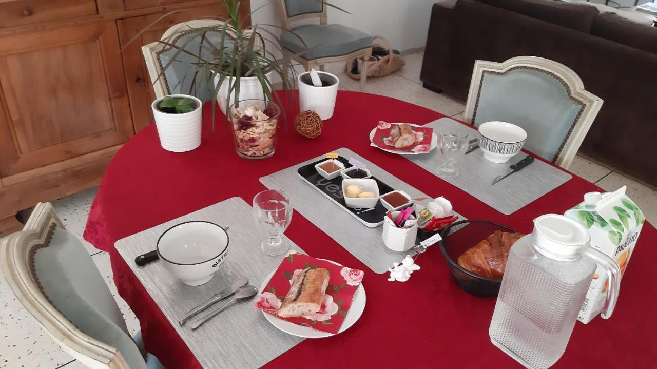 1 Chambre Double "Le Devenir" Saint-Julien-les-Villas エクステリア 写真